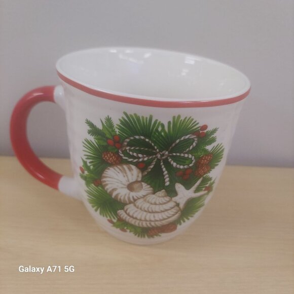 Festive Holiday Ceramic Coffee Mug With Seashell & Pinecone Design  208Park - Picture 2 of 8